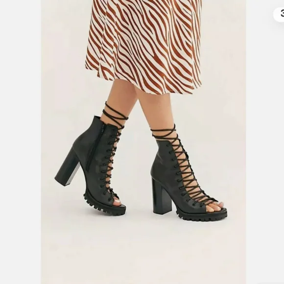 New Jeffrey Campbell Palermo x Free People black leather boots. Size 8.5 - Picture 1 of 9